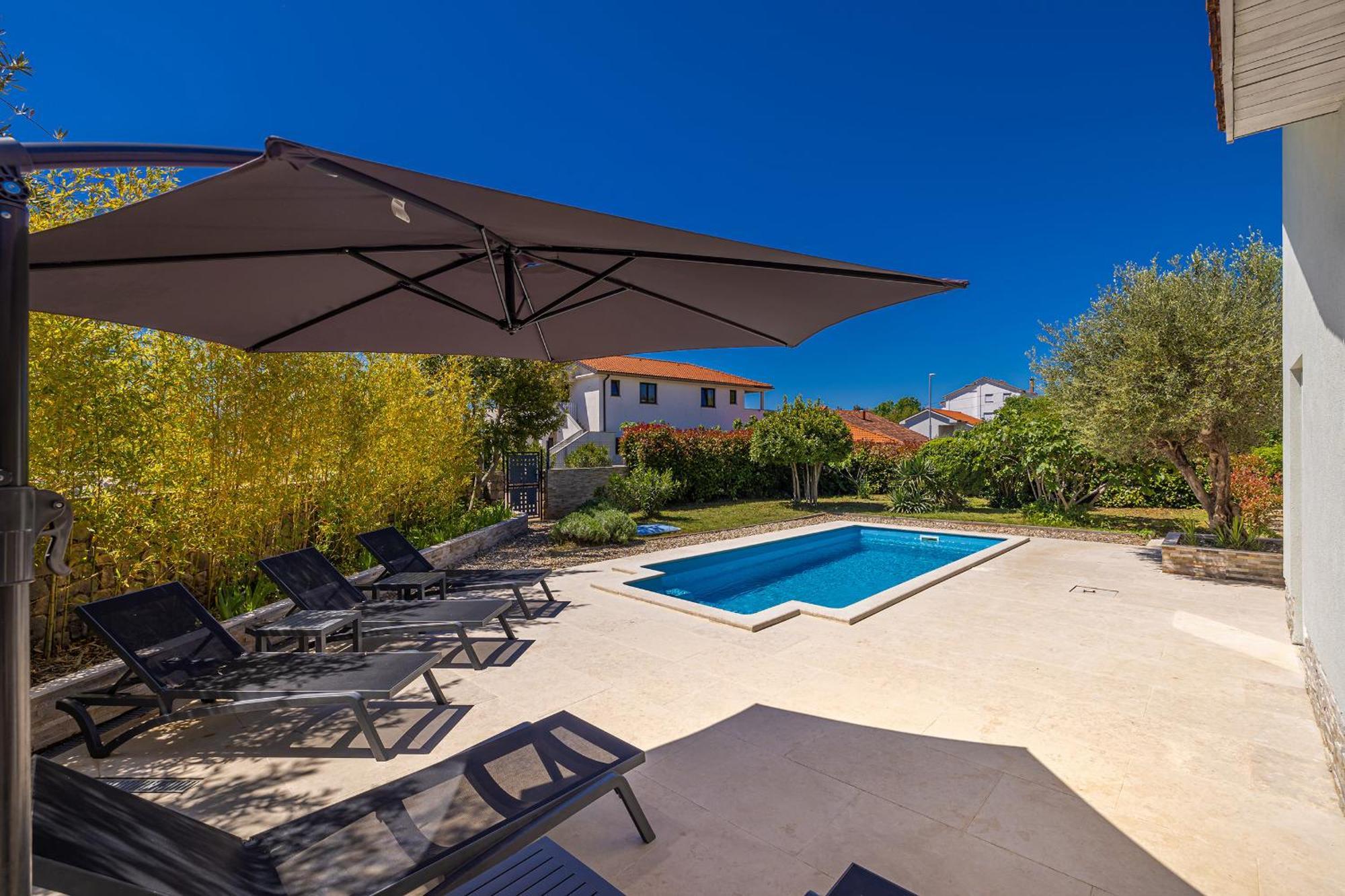 Holiday House Kai With Private Pool ปิเนซิตซี ภายนอก รูปภาพ
